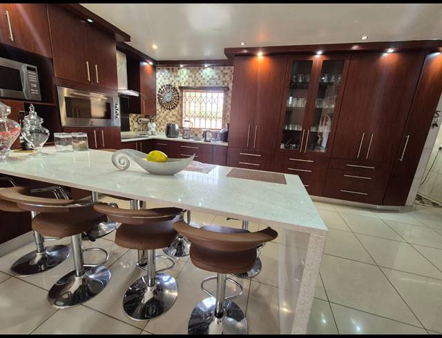 4 BEDROOM HOUSE FOR SALE IN VANDERBIJLPARK SE 3